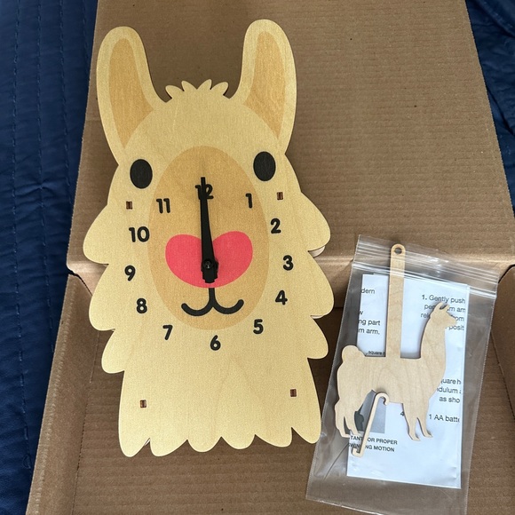 Llama wall clock BNWT - Picture 3 of 6